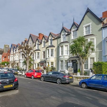 Welsh Cosy Apartments 랜디드노 외부 사진